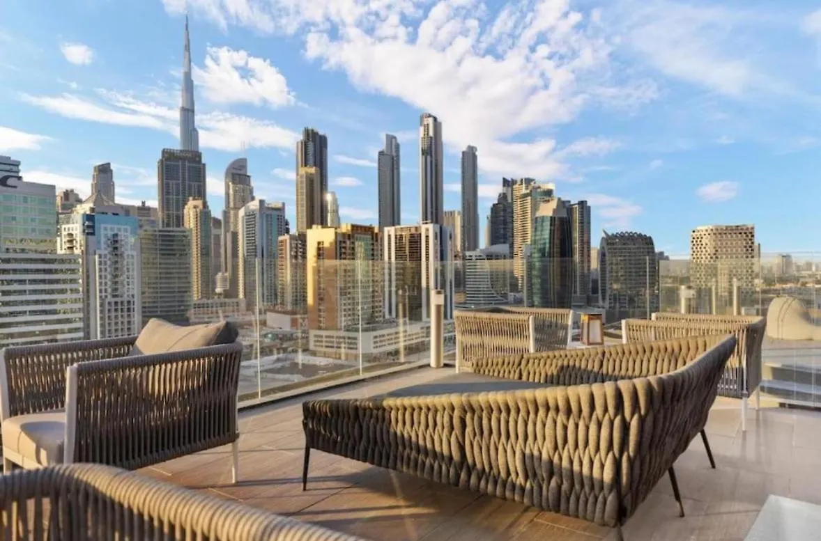 Cozy 1Br In Business Bay With Canal Views Dubai Apartment