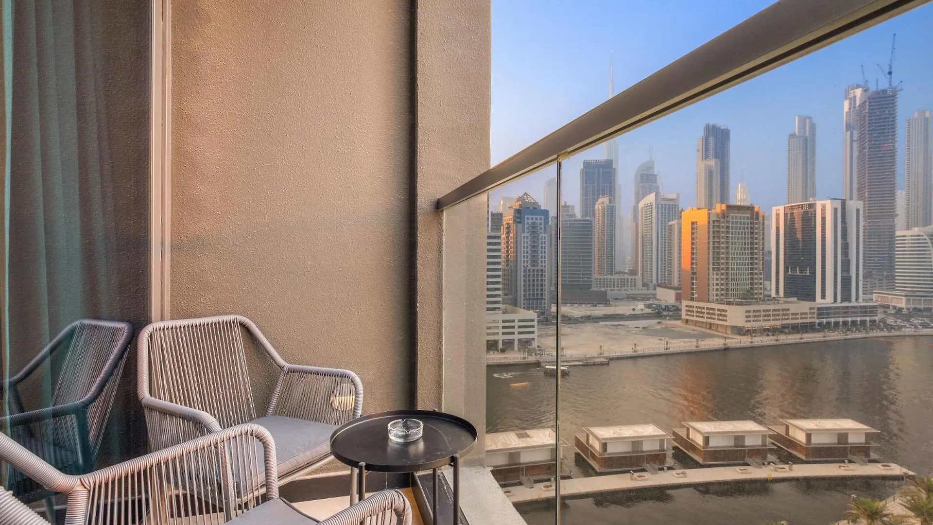 Apartment Cozy 1Br In Business Bay With Canal Views Dubai